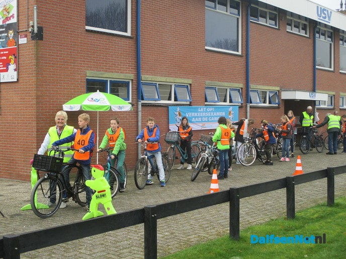 Verkeersdiploma`s uitgereikt aan basisscholieren - Foto: Ingezonden foto