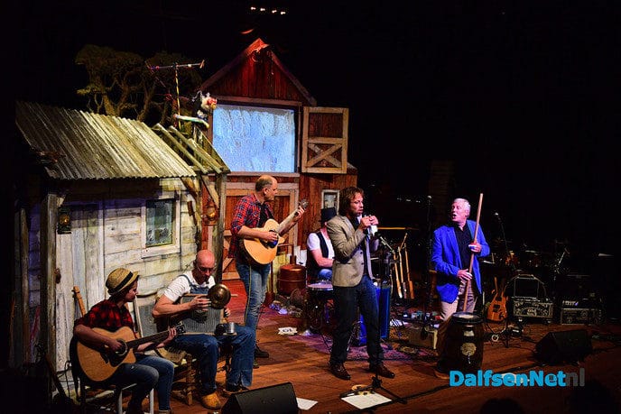 Oorverdovend applaus voor Rockmusical “Old man on the frontporch” - Foto: Johan Bokma
