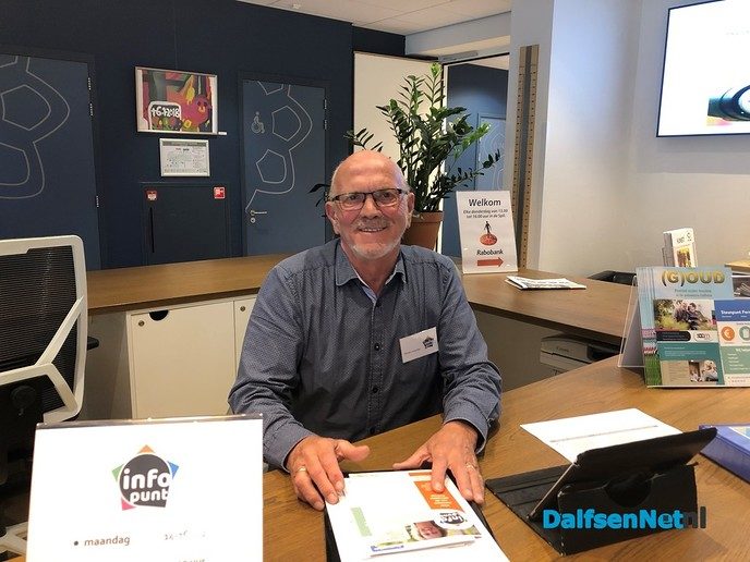 Vrijwilligers Infopunten staan klaar om te helpen - Foto: Ingezonden foto