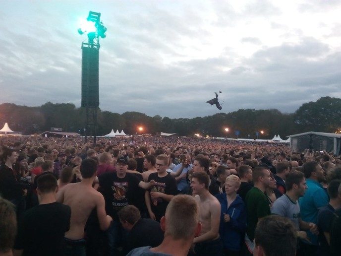 Reünieconcert Normaal, 20.000 aanhangers gaan compleet uit hun dak