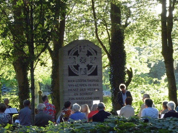 Monument Thomas a Kempis honderd jaar - Foto: Eigen geleverde foto