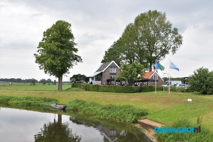 Officiële opening gerenoveerde sluiswachterswoning bij stuw Vechterweerd - Foto: Johan Bokma