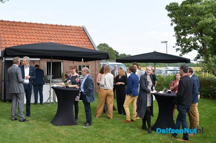 Officiële opening gerenoveerde sluiswachterswoning bij stuw Vechterweerd - Foto: Johan Bokma
