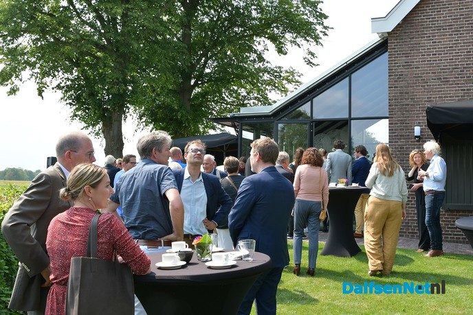Officiële opening gerenoveerde sluiswachterswoning bij stuw Vechterweerd - Foto: Johan Bokma