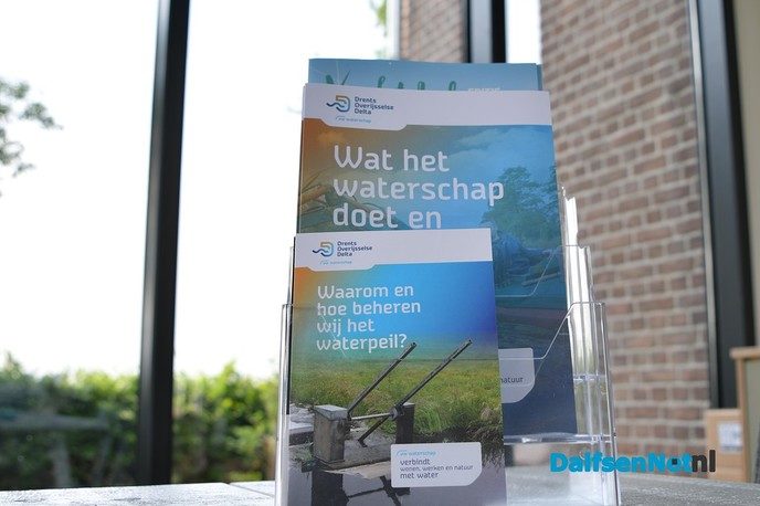 Officiële opening gerenoveerde sluiswachterswoning bij stuw Vechterweerd - Foto: Johan Bokma