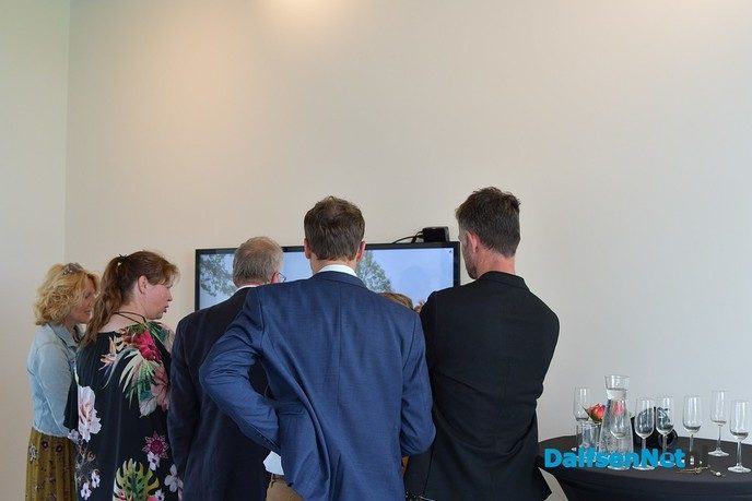 Officiële opening gerenoveerde sluiswachterswoning bij stuw Vechterweerd - Foto: Johan Bokma