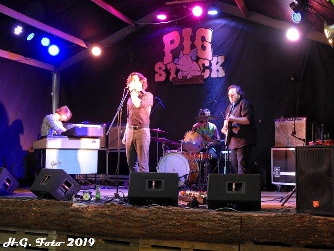 Pigstock Lemele succes.