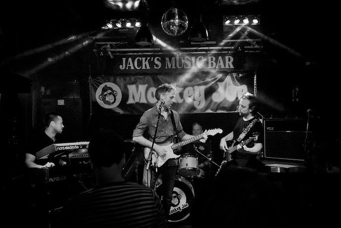 Bluesrockband Monkey Joe op festival The Living Village - Foto: Eigen geleverde foto