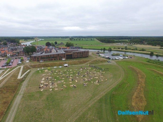 Dalfsen van Boven bij de start van de Timmerweek 2019 - Foto: Johan Bokma
