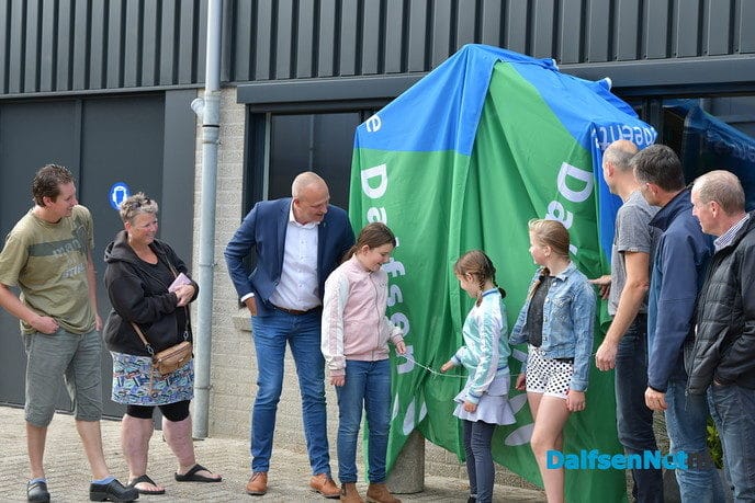 Groot insectenhotel voor de Westerhof, ‘De Groenste Straat van Overijssel’. - Foto: Johan Bokma