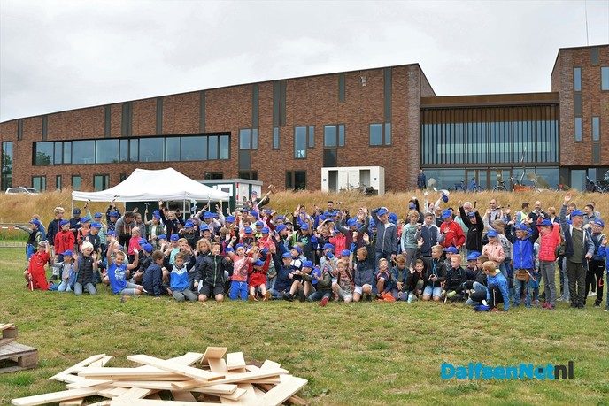Dalfsen van Boven bij de start van de Timmerweek 2019 - Foto: Johan Bokma