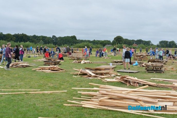 Dalfsen van Boven bij de start van de Timmerweek 2019 - Foto: Johan Bokma