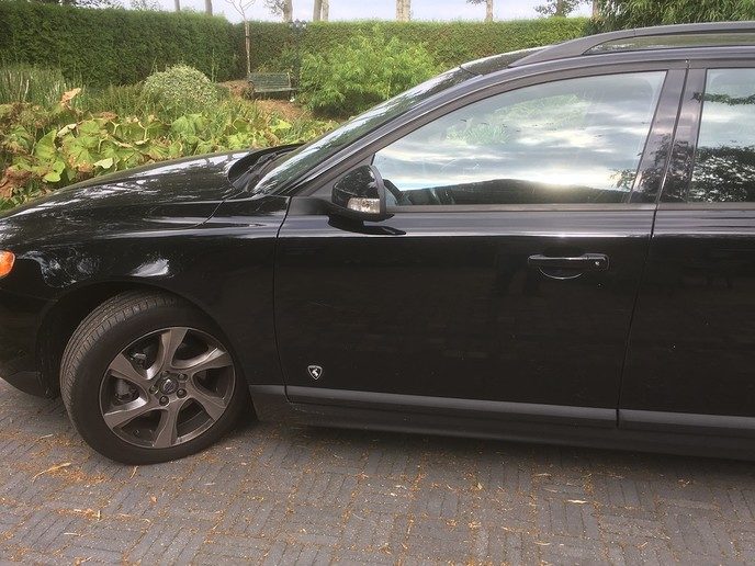 Schade aan auto - Foto: Eigen geleverde foto