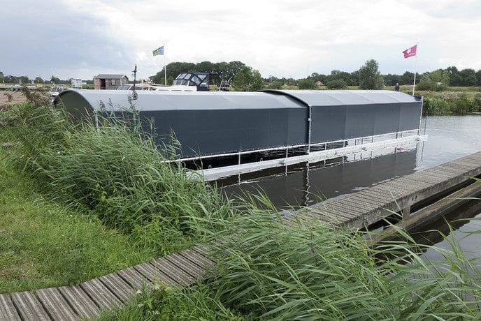 Het botenhuis ligt er, nu de zomp nog… - Foto: Eigen geleverde foto