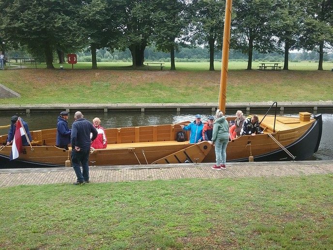De zomp op weg naar de doopplek - Foto: Eigen geleverde foto