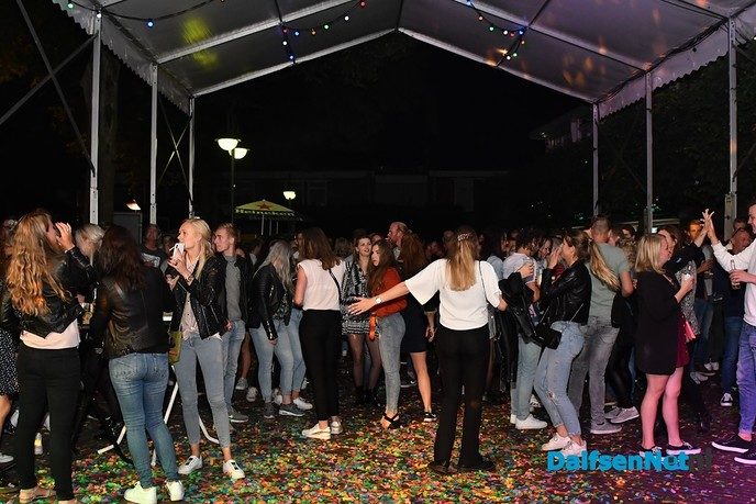 Feest met De Esperando’s, Bouke en Remko Ardesch bij Nikki’s - Foto: Johan Bokma