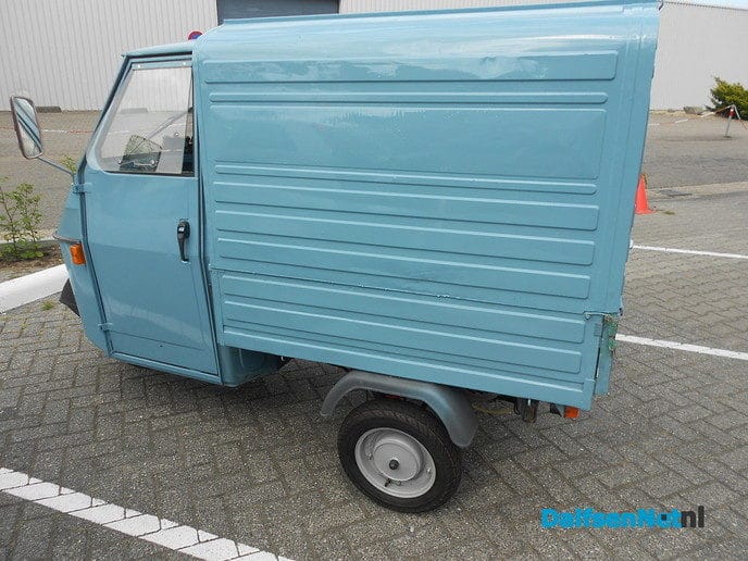 Is het en auto of een bromfiets?
