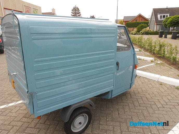 Is het en auto of een bromfiets?