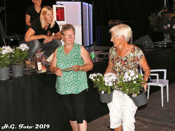 Oranjefeest Oudleusen, donderdag.