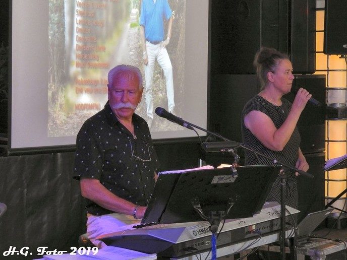 Oranjefeest Oudleusen, donderdag.