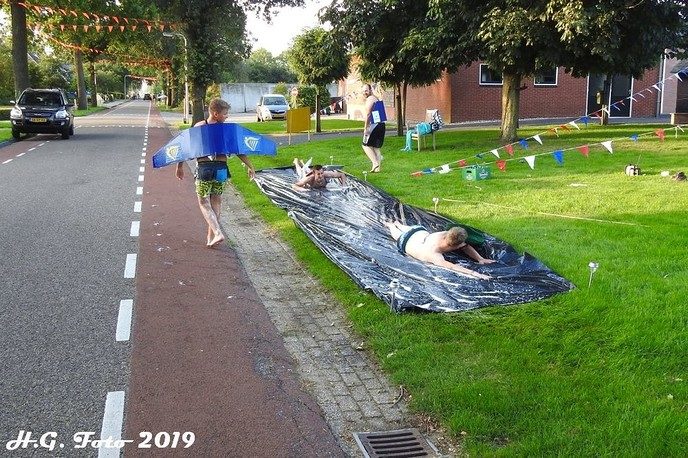 Oranjefeest Oudleusen, donderdag.