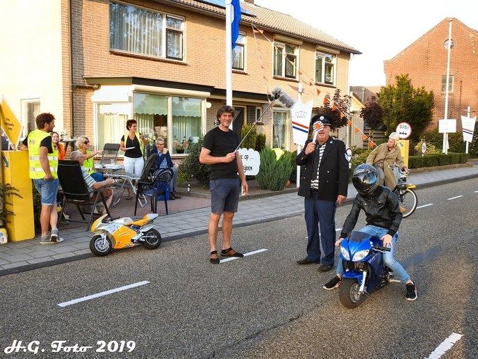 Oranjefeest Oudleusen, donderdag.