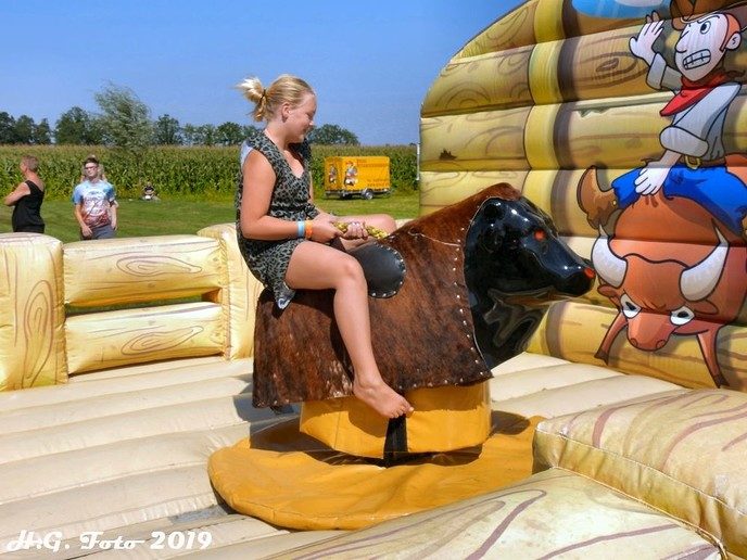 Oranjefeest Oudleusen zaterdag middag