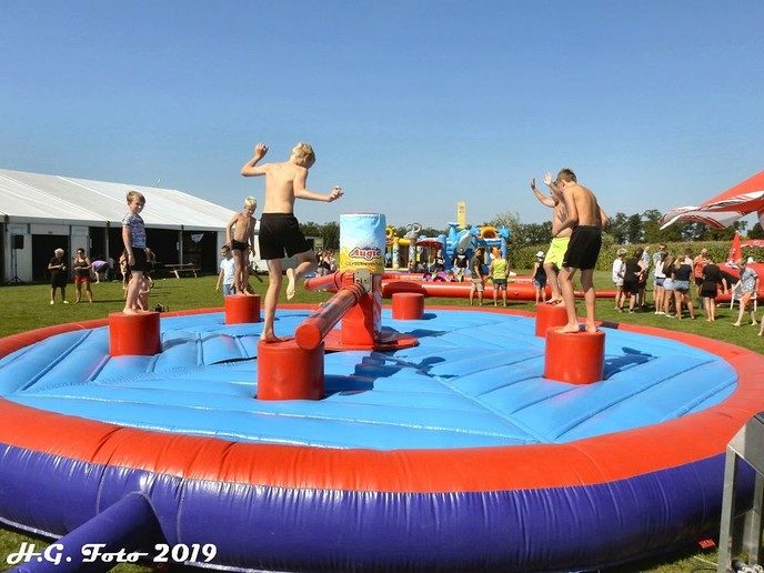 Oranjefeest Oudleusen zaterdag middag