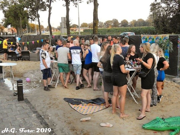 Lindeboom beachvolleybal toernooi laatste evenement Oranjefeest