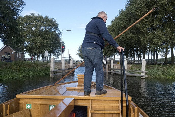 Vechtzomp naar winteropslag in Zwolle…. - Foto: Eigen geleverde foto