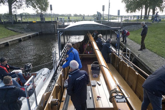 Vechtzomp naar winteropslag in Zwolle…. - Foto: Eigen geleverde foto