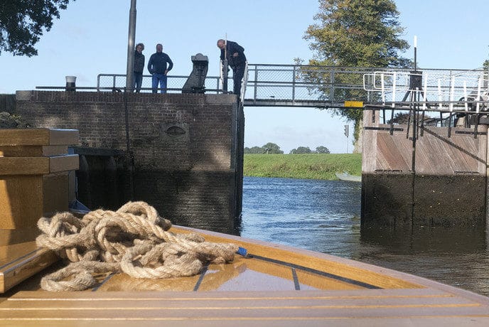 Vechtzomp naar winteropslag in Zwolle…. - Foto: Eigen geleverde foto