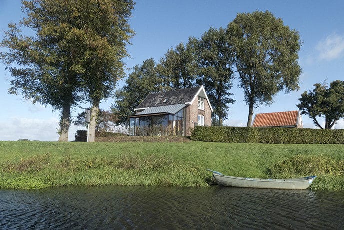 Vechtzomp naar winteropslag in Zwolle…. - Foto: Eigen geleverde foto