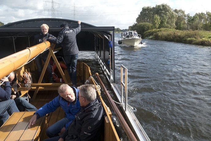 Vechtzomp naar winteropslag in Zwolle…. - Foto: Eigen geleverde foto