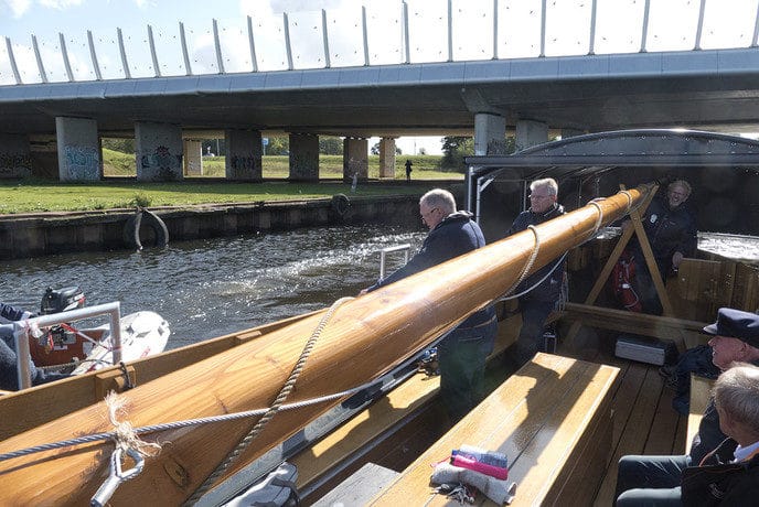 Vechtzomp naar winteropslag in Zwolle…. - Foto: Eigen geleverde foto