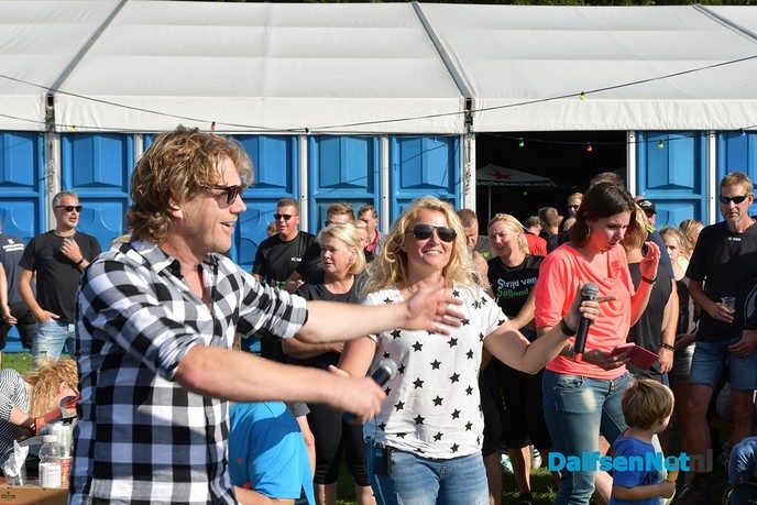 Polonaise feest en sportiviteit op het Maisfeest - Foto: Johan Bokma
