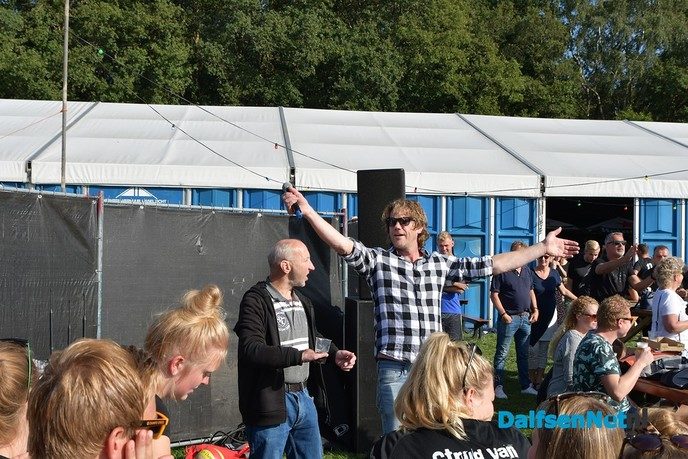 Polonaise feest en sportiviteit op het Maisfeest - Foto: Johan Bokma