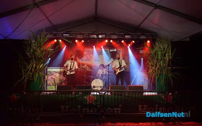 Polonaise feest en sportiviteit op het Maisfeest - Foto: Johan Bokma