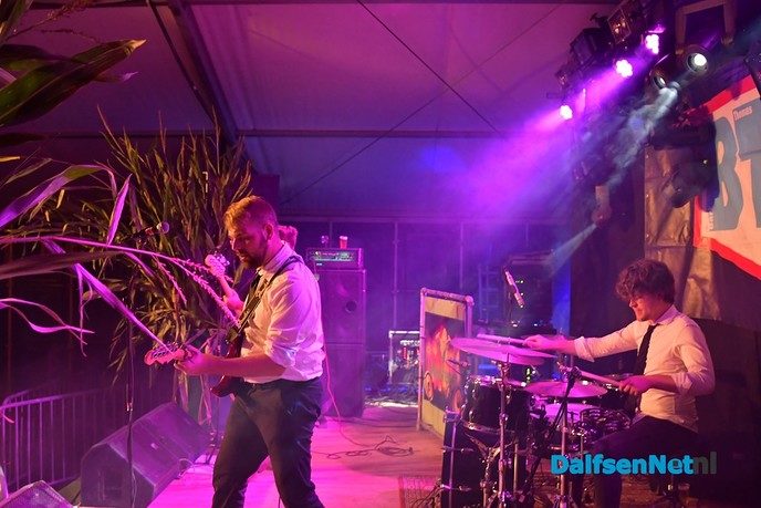 Polonaise feest en sportiviteit op het Maisfeest - Foto: Johan Bokma