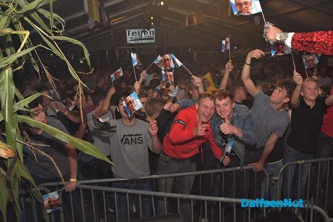 Polonaise feest en sportiviteit op het Maisfeest - Foto: Johan Bokma
