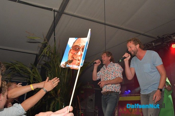 Polonaise feest en sportiviteit op het Maisfeest - Foto: Johan Bokma