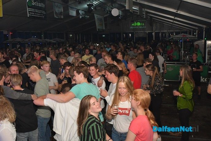 Polonaise feest en sportiviteit op het Maisfeest - Foto: Johan Bokma