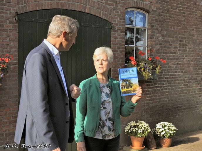 Naambord onthuld.
