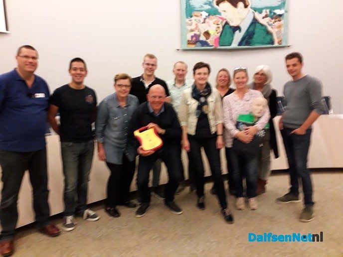 AED Oosterdalfsen - Foto: Ingezonden foto