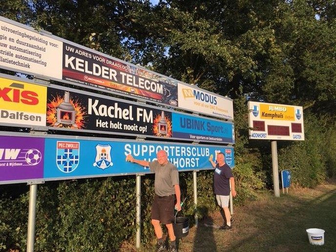 Prima opkomst klussenavond voetbal - Foto: Eigen geleverde foto