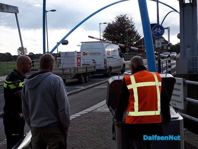 Klem op de brug - Foto: Ingezonden foto