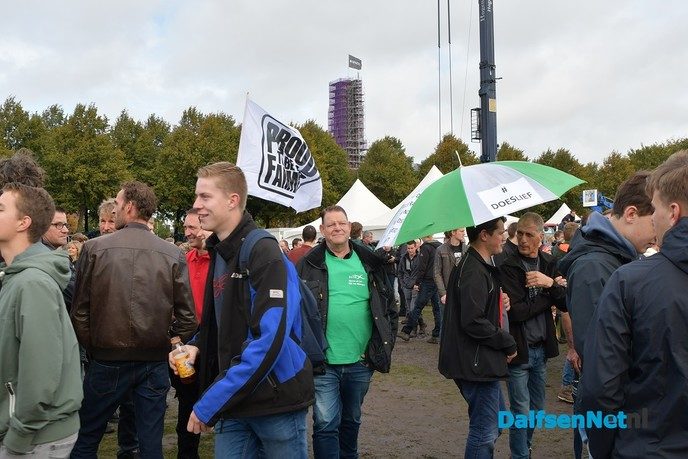 Boeren uit Dalfsen en omgeving naar Den Haag - Foto: Johan Bokma