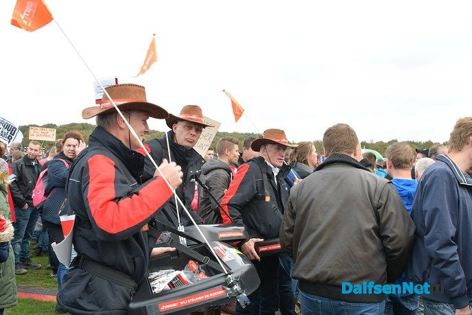 Boeren uit Dalfsen en omgeving naar Den Haag - Foto: Johan Bokma
