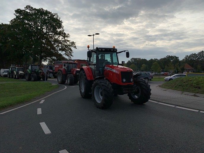 Zeker 150 tractoren vanuit Dalfsen naar Zwolle - Foto: Ingezonden foto