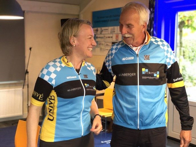 Burgemeester bezoekt Toerclub Dalfsen - Foto: Eigen geleverde foto